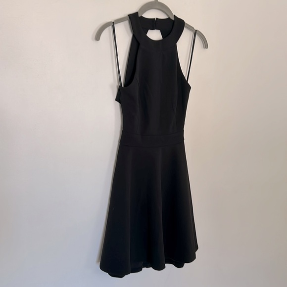 NWOT Lulu’s Keep Coming Back Backless Mini Dress - Picture 7 of 10